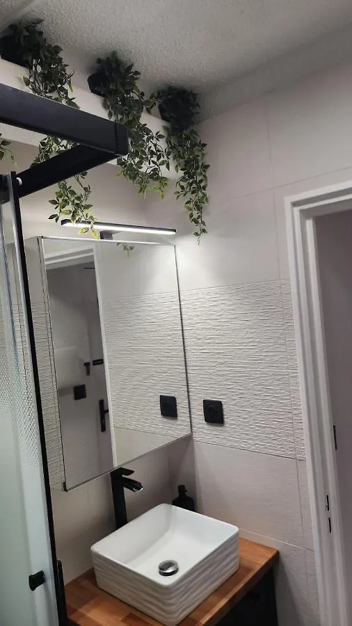Apartment Studio Bellevue 35 Avec Balcon Albi